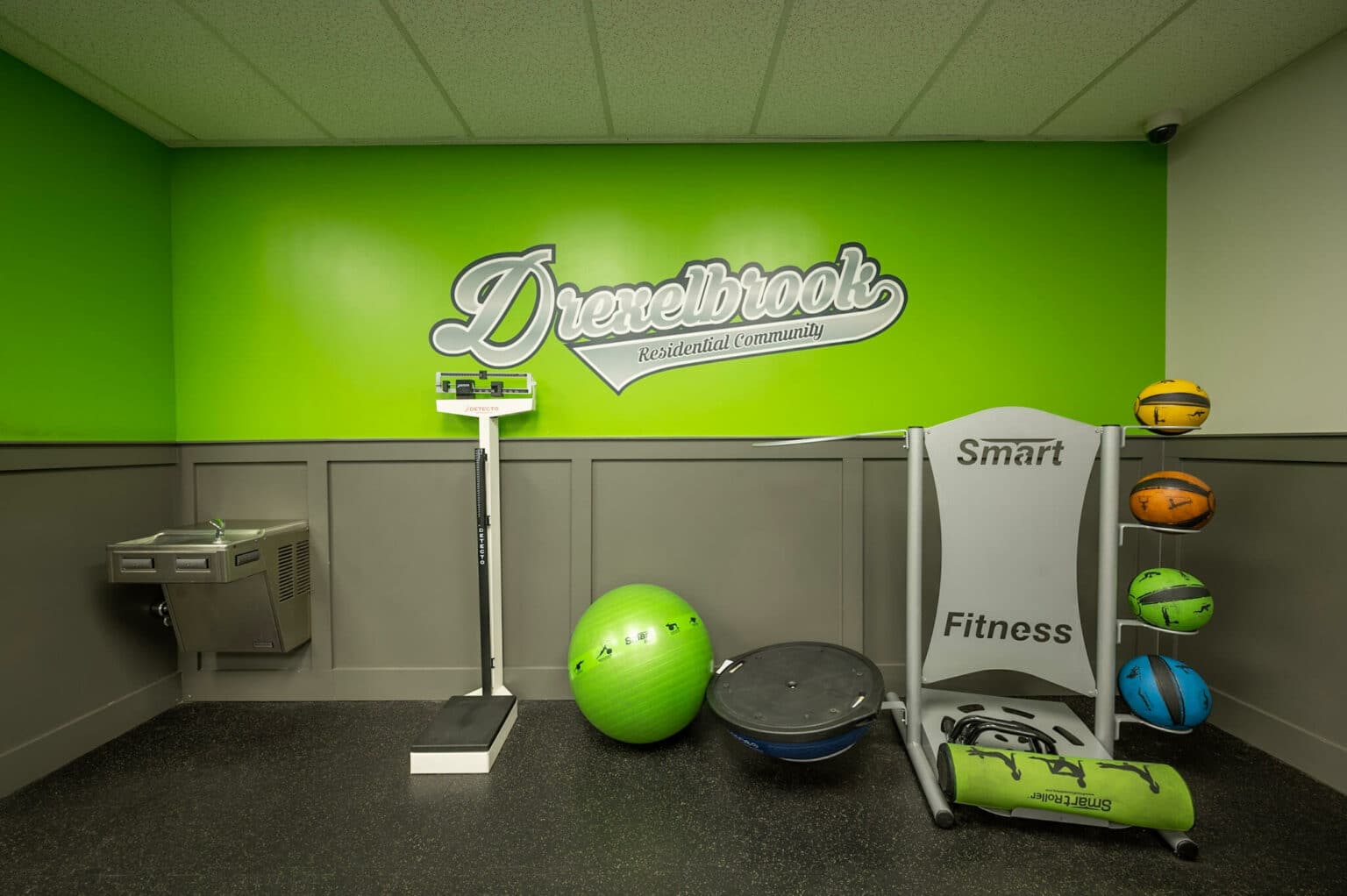 Photos of Apartments & Amenities Drexelbrook Apartments